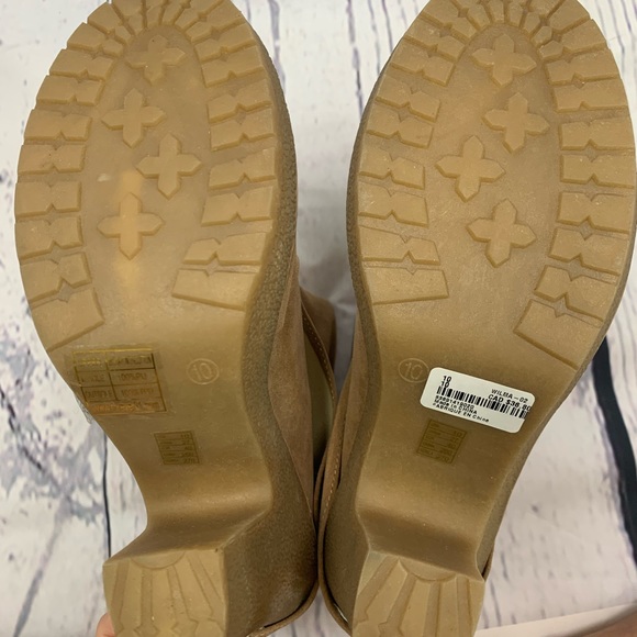 Forever 21 NWT Tan Heeled Booties - Picture 5 of 7